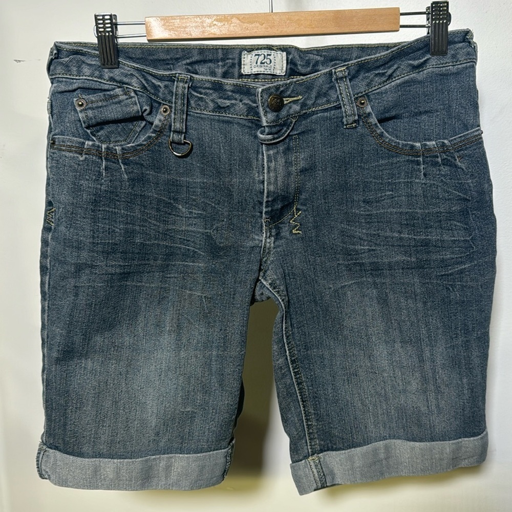 725 Originals Woman’s Denim Shorts Size 11